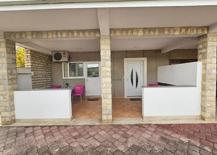 Nikica Appartement *